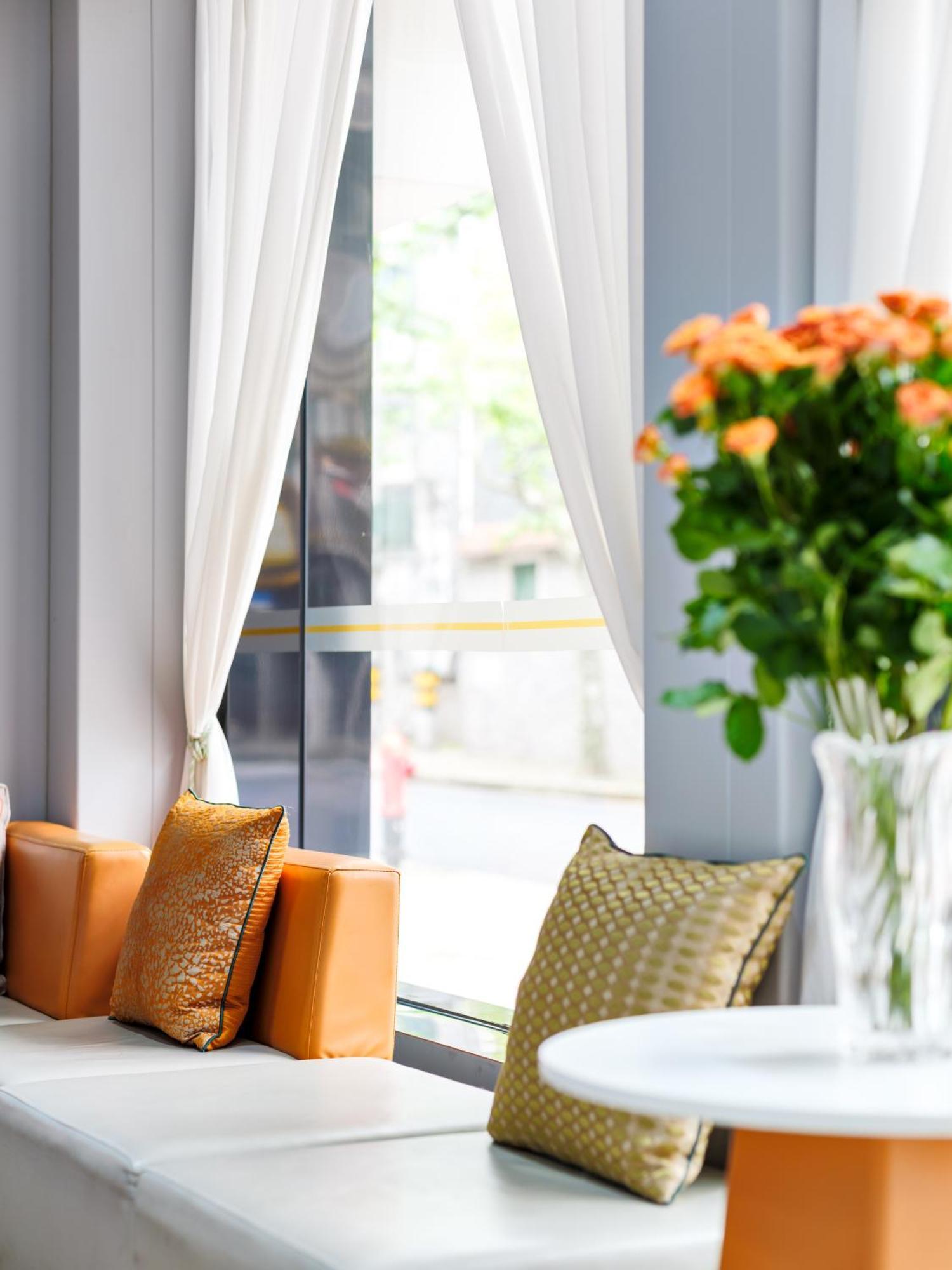 Orient Rose International Hotel Шанхай Екстериор снимка
